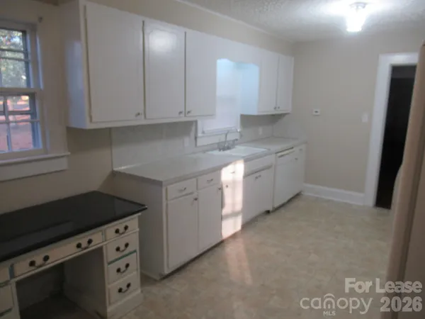 $1,600 | 505 South Cedar Street, Lincolnton, NC 28092