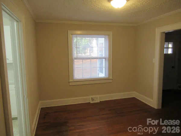 $1,600 | 505 South Cedar Street, Lincolnton, NC 28092