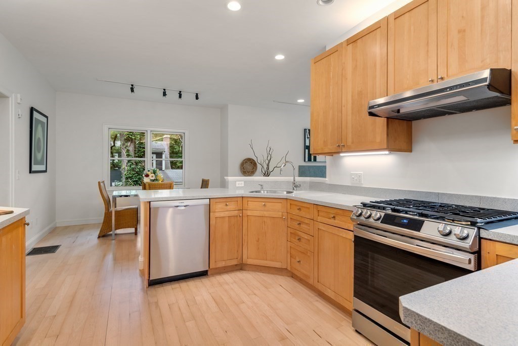 36 Duffield Road Newton, MA 02466 - Photo 6 of 24