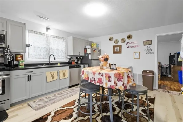 $179,900 | 13547 Old Marvin Road, Versailles, MO 65084