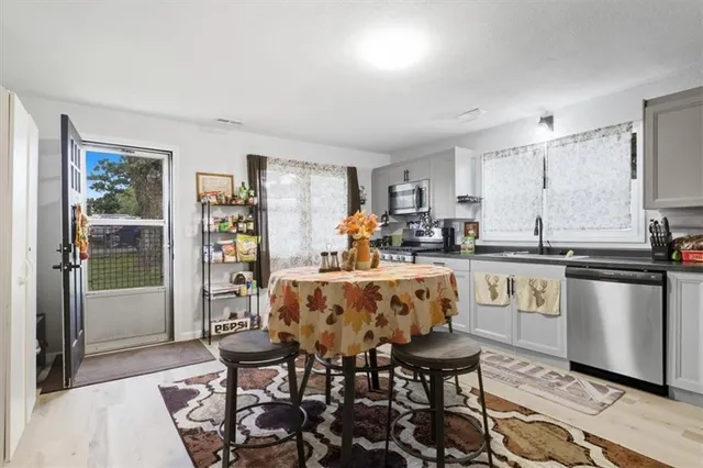 $179,900 | 13547 Old Marvin Road, Versailles, MO 65084