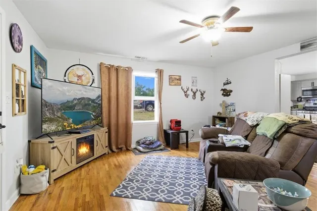 $179,900 | 13547 Old Marvin Road, Versailles, MO 65084