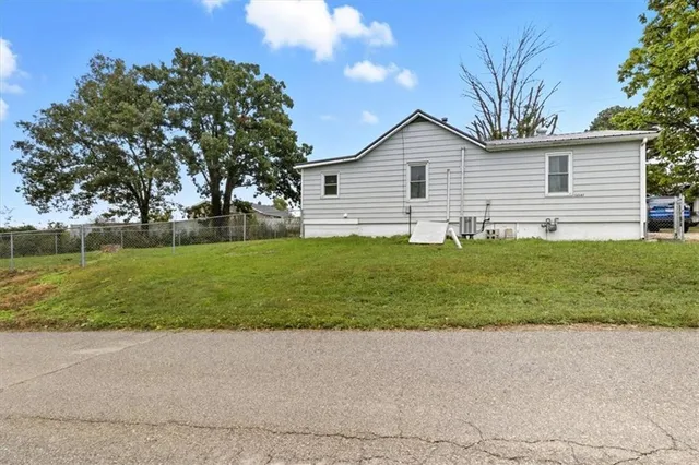 $179,900 | 13547 Old Marvin Road, Versailles, MO 65084
