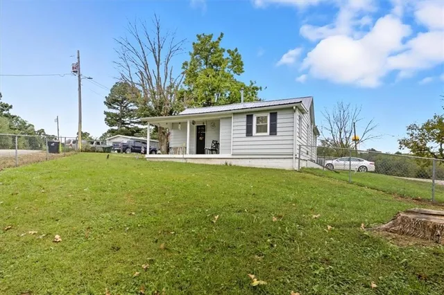 $179,900 | 13547 Old Marvin Road, Versailles, MO 65084