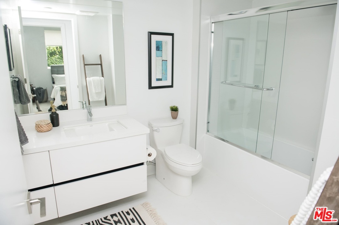 415 Le Doux Road, Unit 202 Los Angeles, CA 90048 - Photo 14 of 20