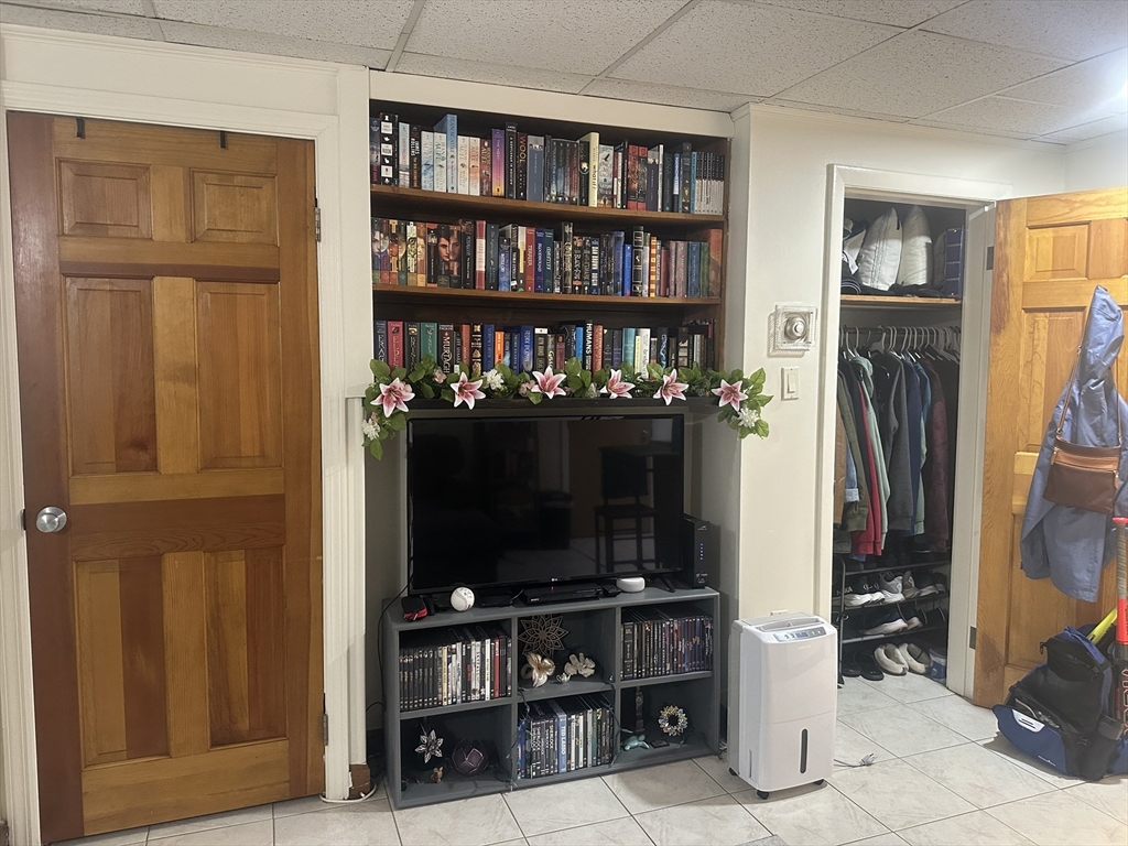 907 Beacon Street, Unit 1 Boston, MA 02215 - Photo 11 of 16