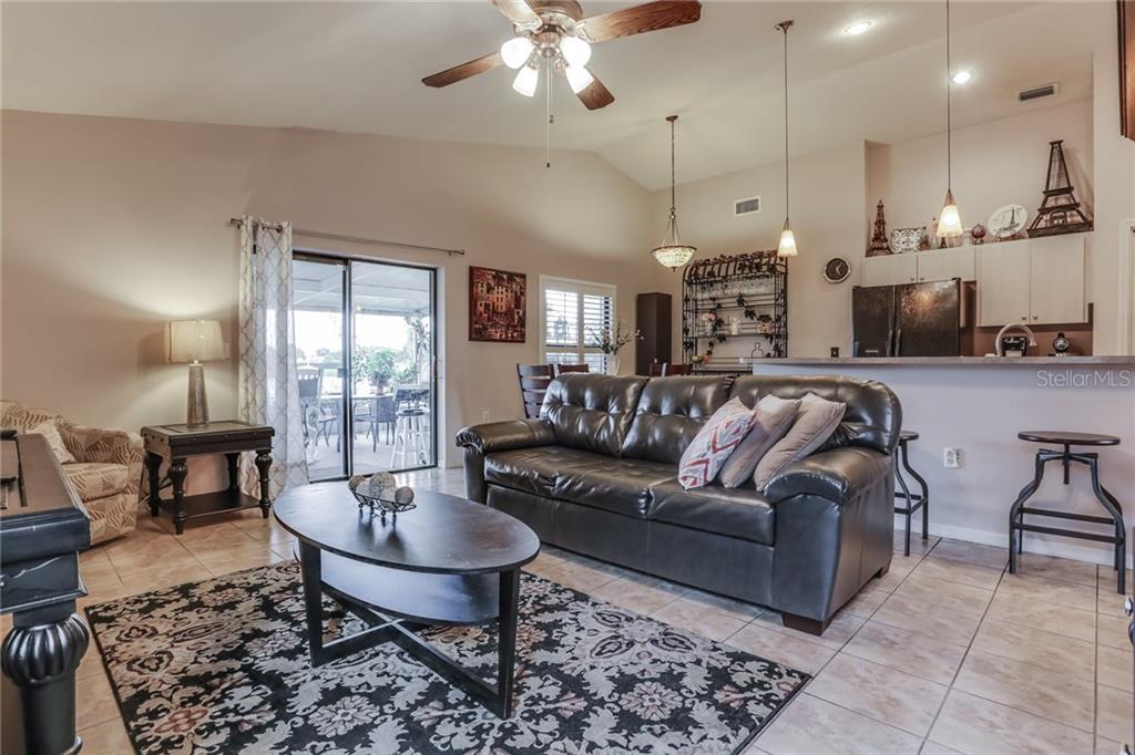 1618 Compton Street Brandon, FL 33511 - Photo 10 of 25 Gallery Image 10