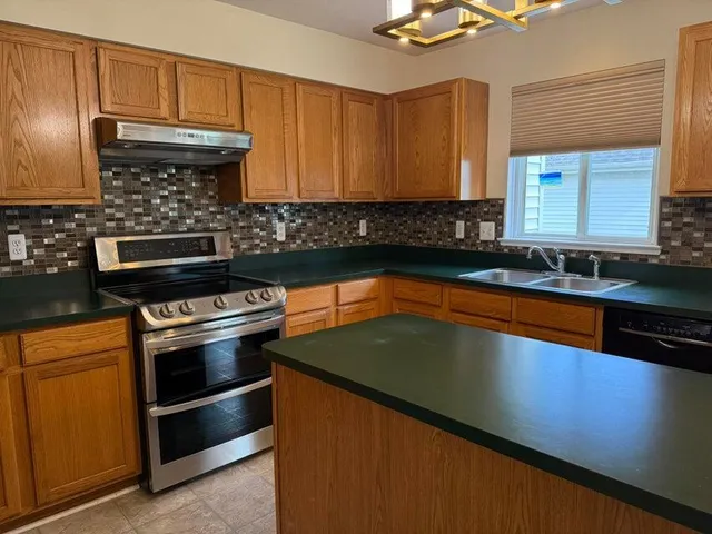 $3,800 | 1929 Harley Drive, Ann Arbor, MI 48103