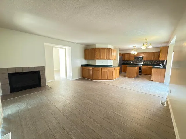 $3,800 | 1929 Harley Drive, Ann Arbor, MI 48103