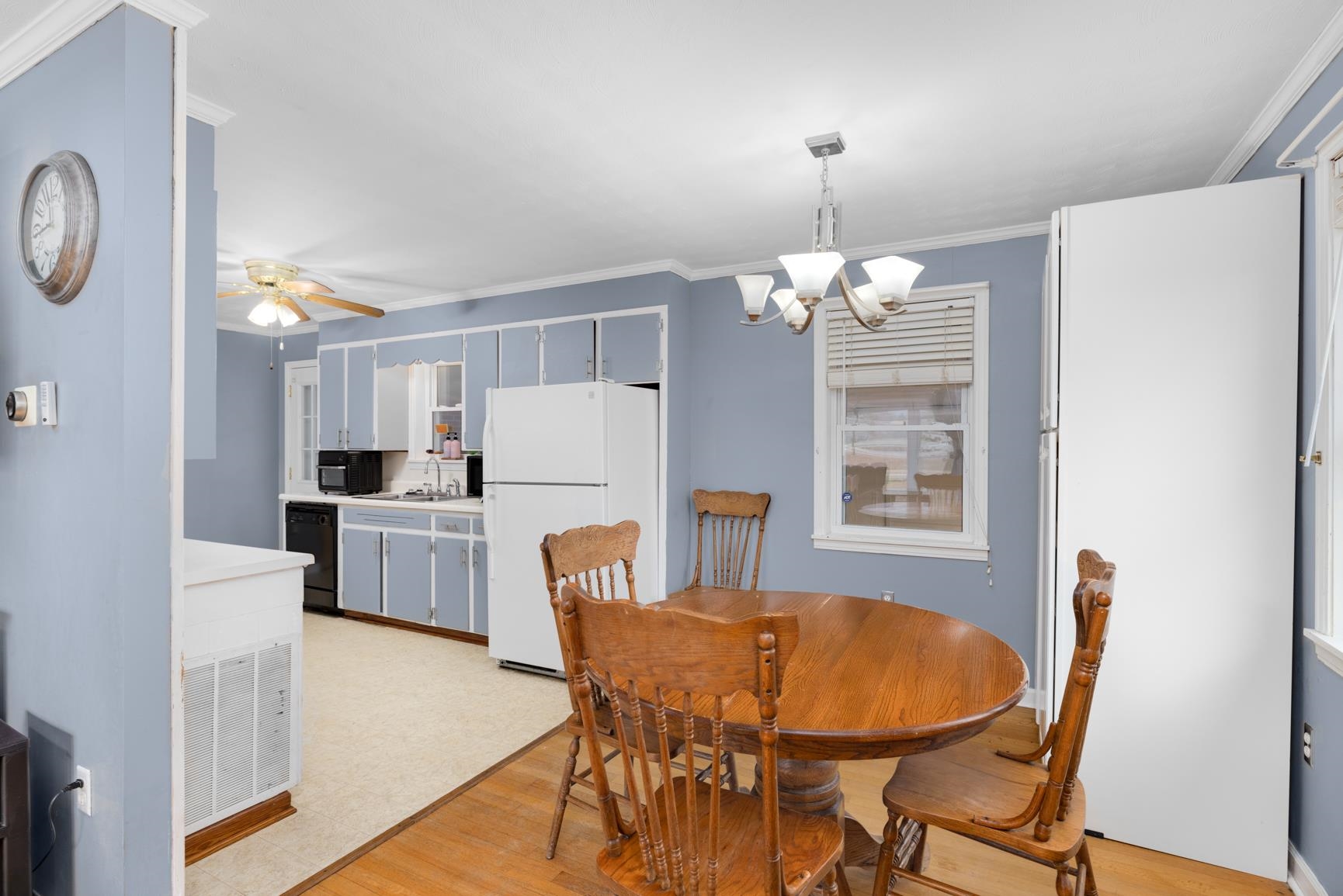 5466 Highway 59 Covington, TN 38019 - Photo 30 of 36 a dining room with furniture and window
