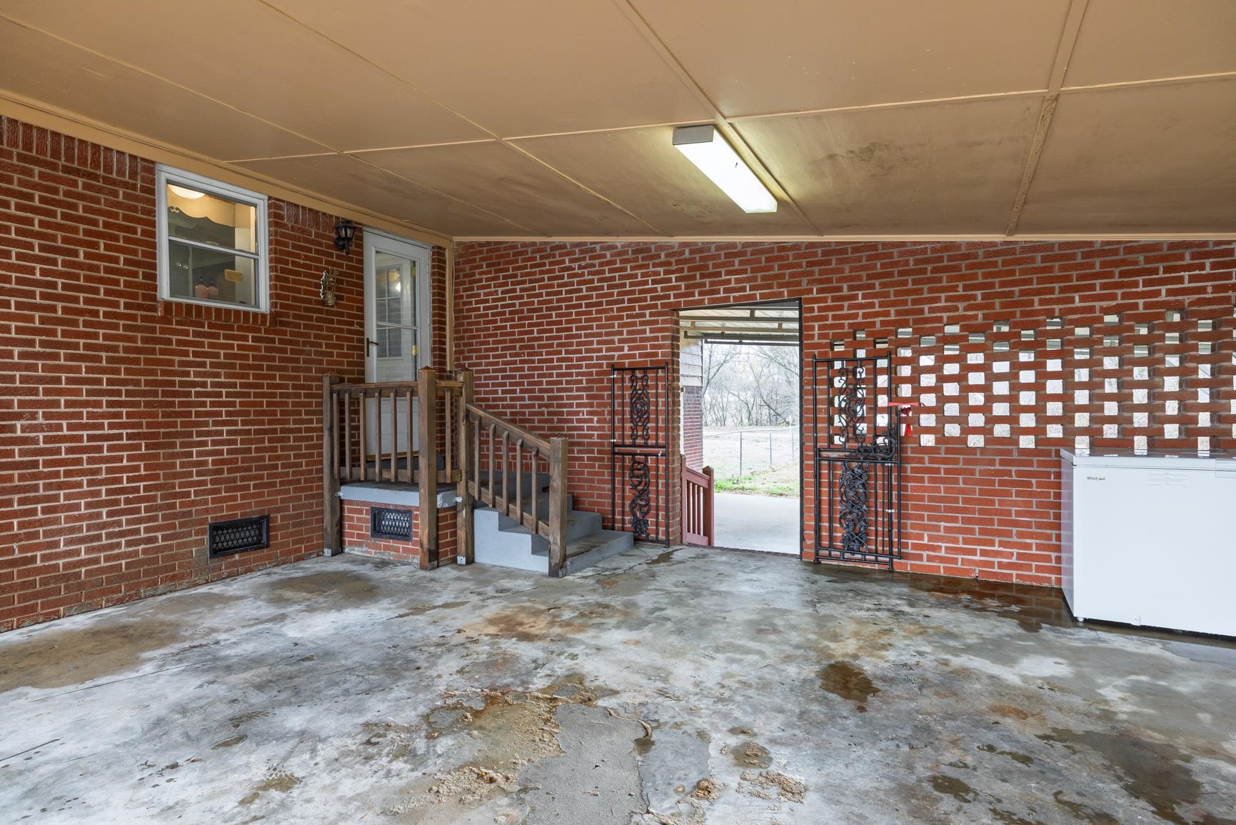 5466 Highway 59 Covington, TN 38019 - Photo 32 of 36 Property entrance with a carport