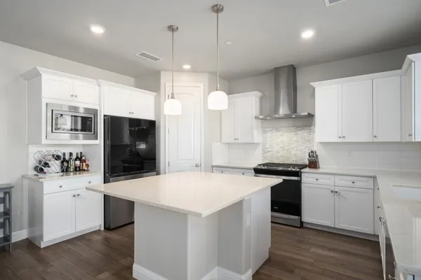$775,000 | 1530 East Via Lupino Drive, Fresno, CA 93730