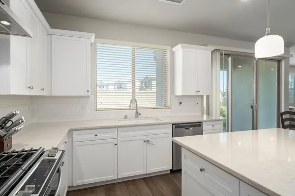 $775,000 | 1530 East Via Lupino Drive, Fresno, CA 93730