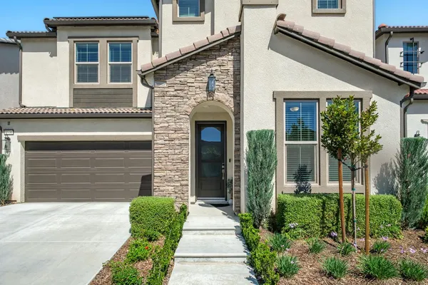 $775,000 | 1530 East Via Lupino Drive, Fresno, CA 93730