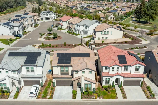 $775,000 | 1530 East Via Lupino Drive, Fresno, CA 93730