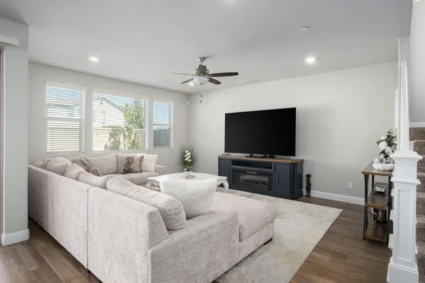 $775,000 | 1530 East Via Lupino Drive, Fresno, CA 93730