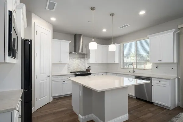 $775,000 | 1530 East Via Lupino Drive, Fresno, CA 93730