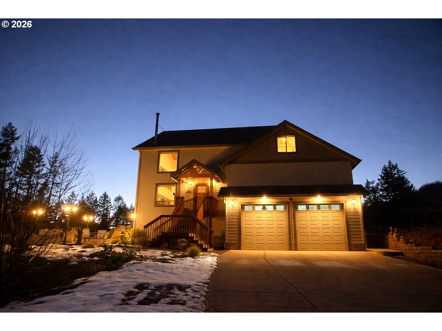 125 Melgard Court Detroit, OR 97342 - Photo 2 of 25 a view of a house with a swimming pool