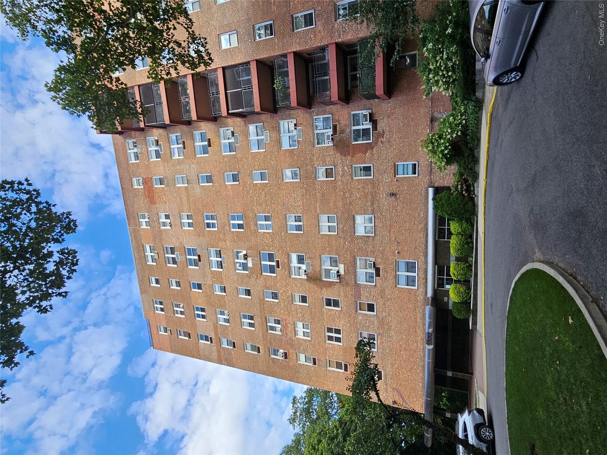 5500 Fieldston Road, Unit 4II Bronx, NY 10471 - Photo 1 of 15 Welcome to 5500 Fieldston Drive in Riverdale, New York.