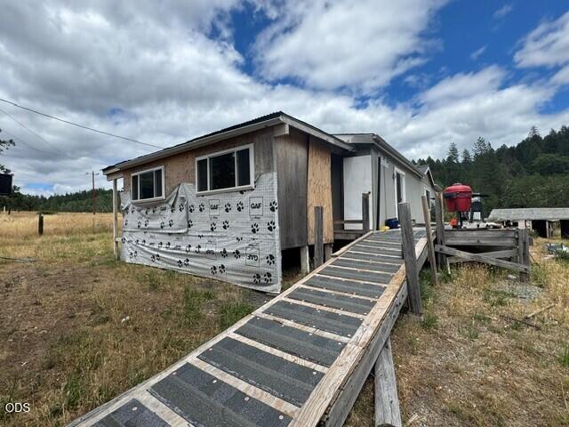5345 West Side Road Cave Junction, OR 97523 - Photo 13 of 25