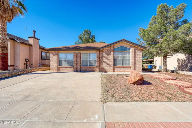 a view of a house with a outdoor space