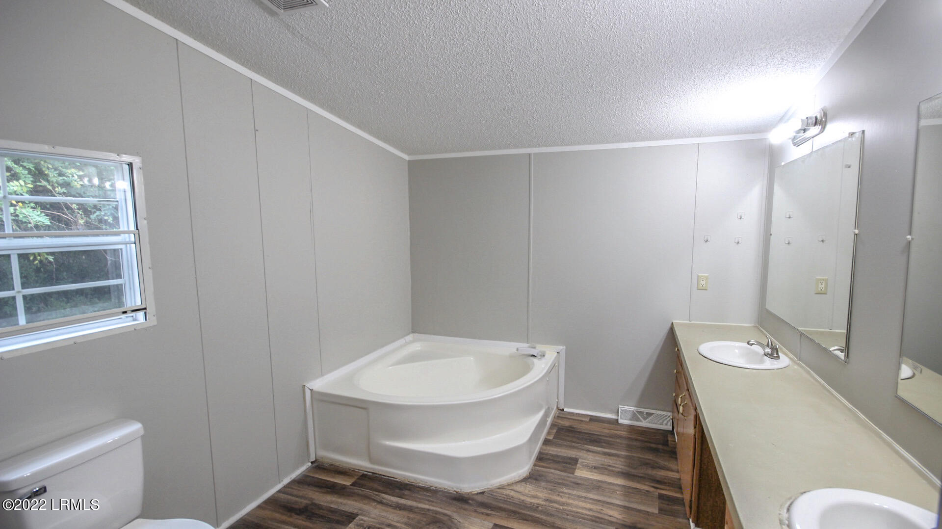 5010 Roseida Road Beaufort, SC 29906 - Photo 10 of 18 Photo Dec 11 2022, 5 21 49 AM