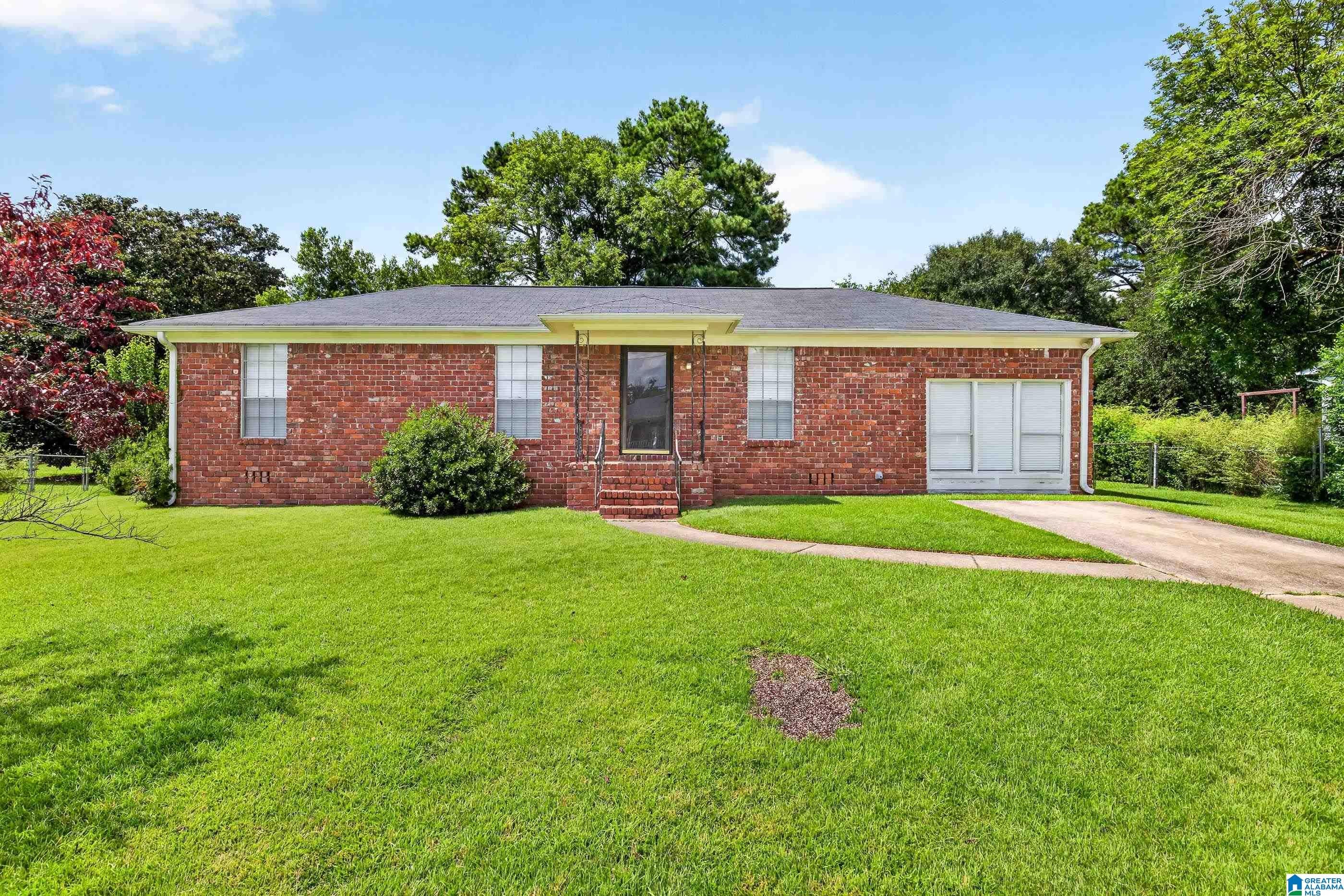 504 Overhill Road Pelham, AL 35124 - Photo 1 of 23 Gallery Image 1