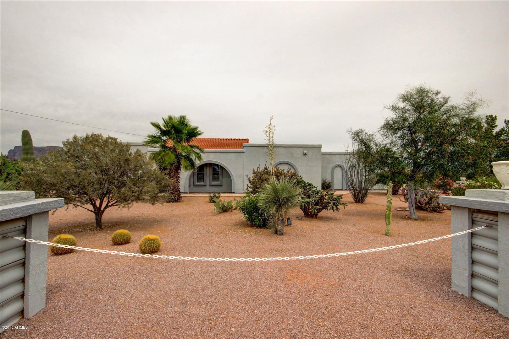 949 South Bowman Road Apache Junction, AZ 85119 - Photo 3 of 51 an outdoor space with patio
