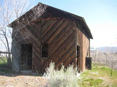 50 Duck Lake Road Omak, WA 98841 - Photo 5 of 6