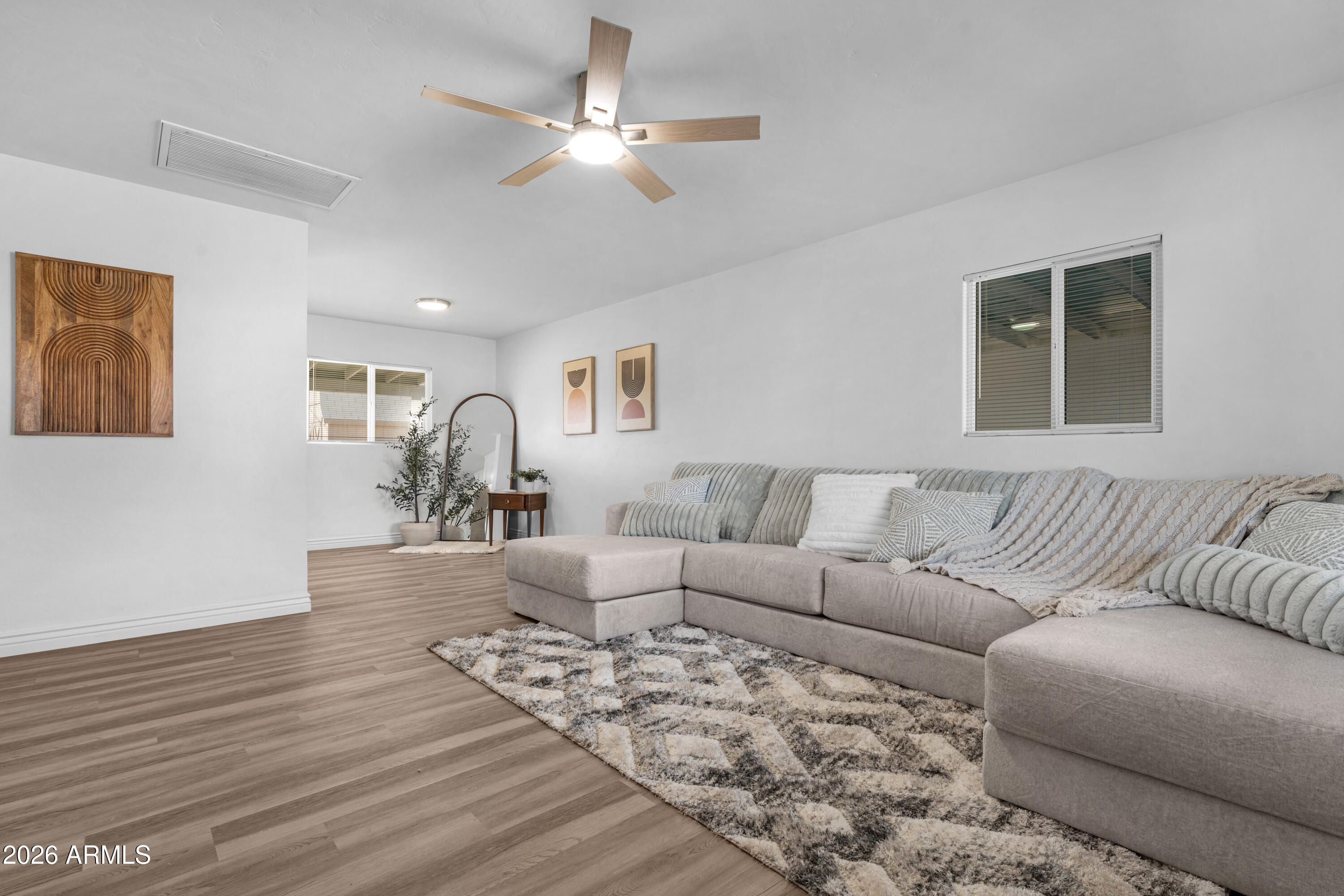 2617 West Osborn Road Phoenix, AZ 85017 - Photo 7 of 20 Living 3