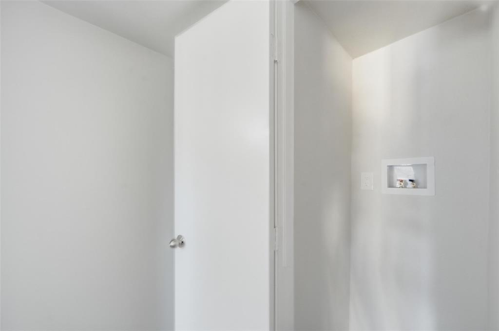 4851 Cedar Springs Road, Unit 189 Dallas, TX 75219 - Photo 23 of 29 a view of a hallway