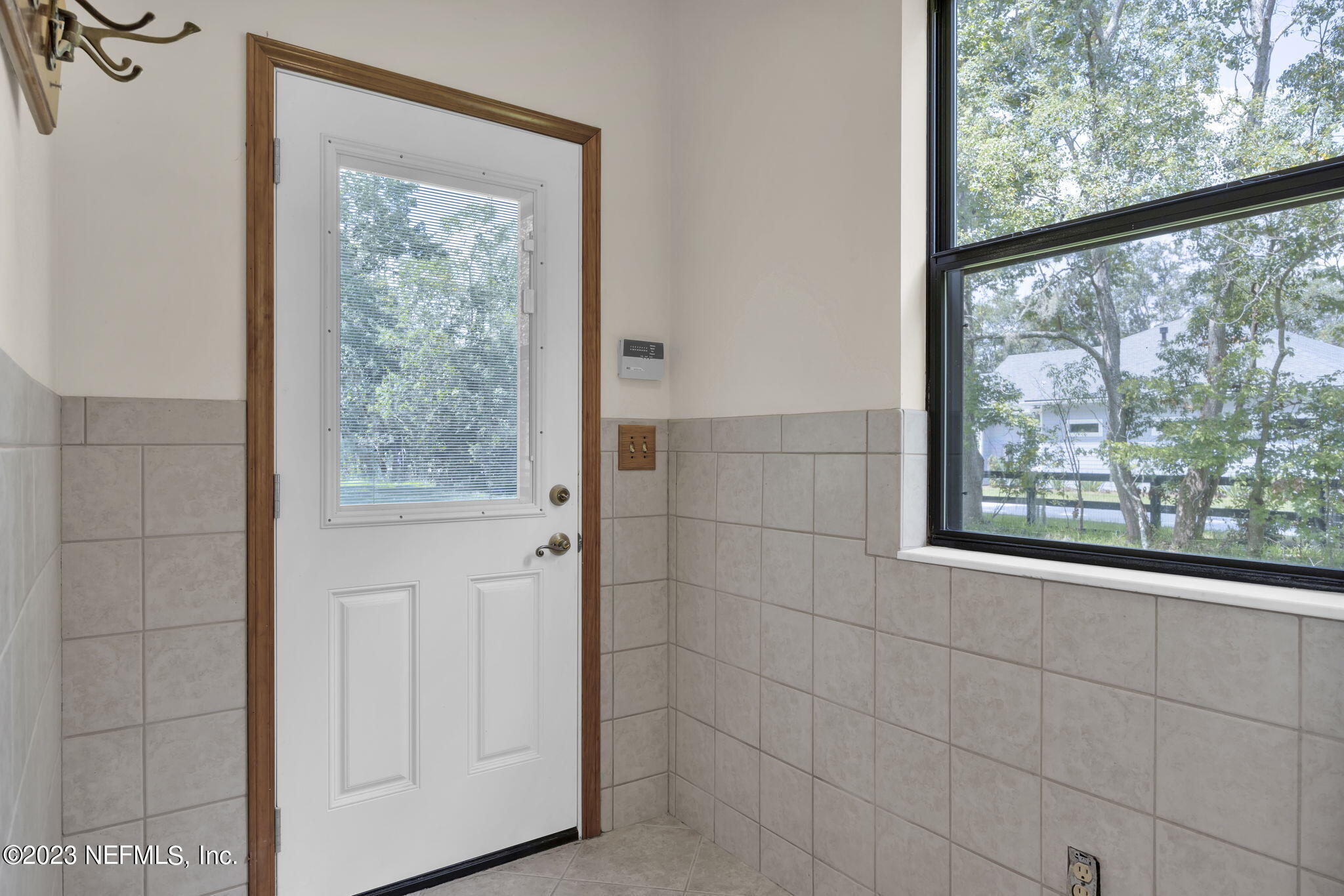 1387 Lee Road St. Johns, FL 32259 - Photo 26 of 62 a view of a window in a room