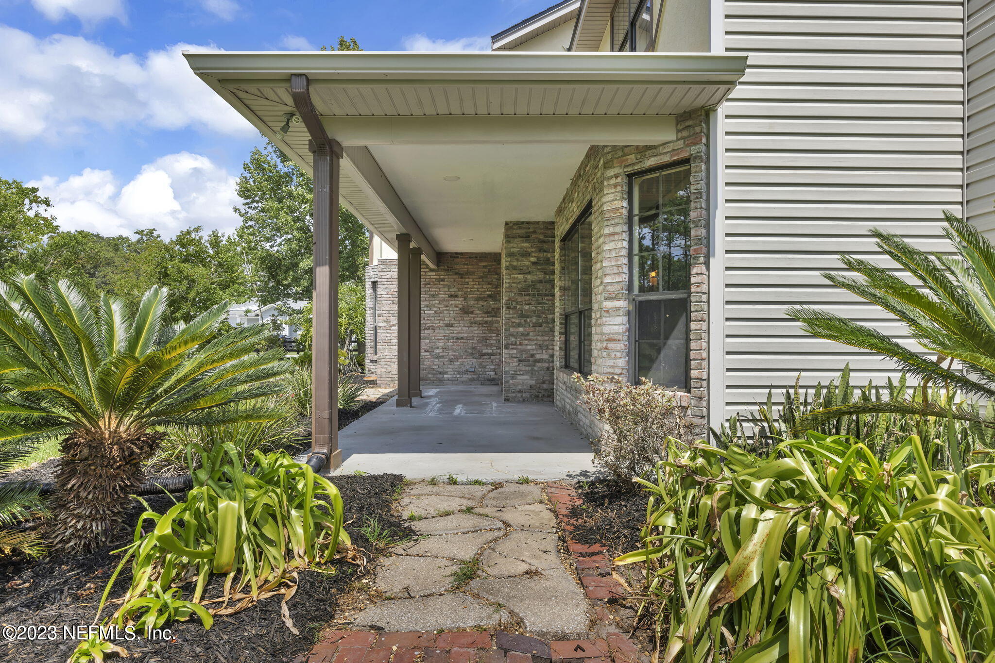 1387 Lee Road St. Johns, FL 32259 - Photo 6 of 62 a view of a pathway of the house