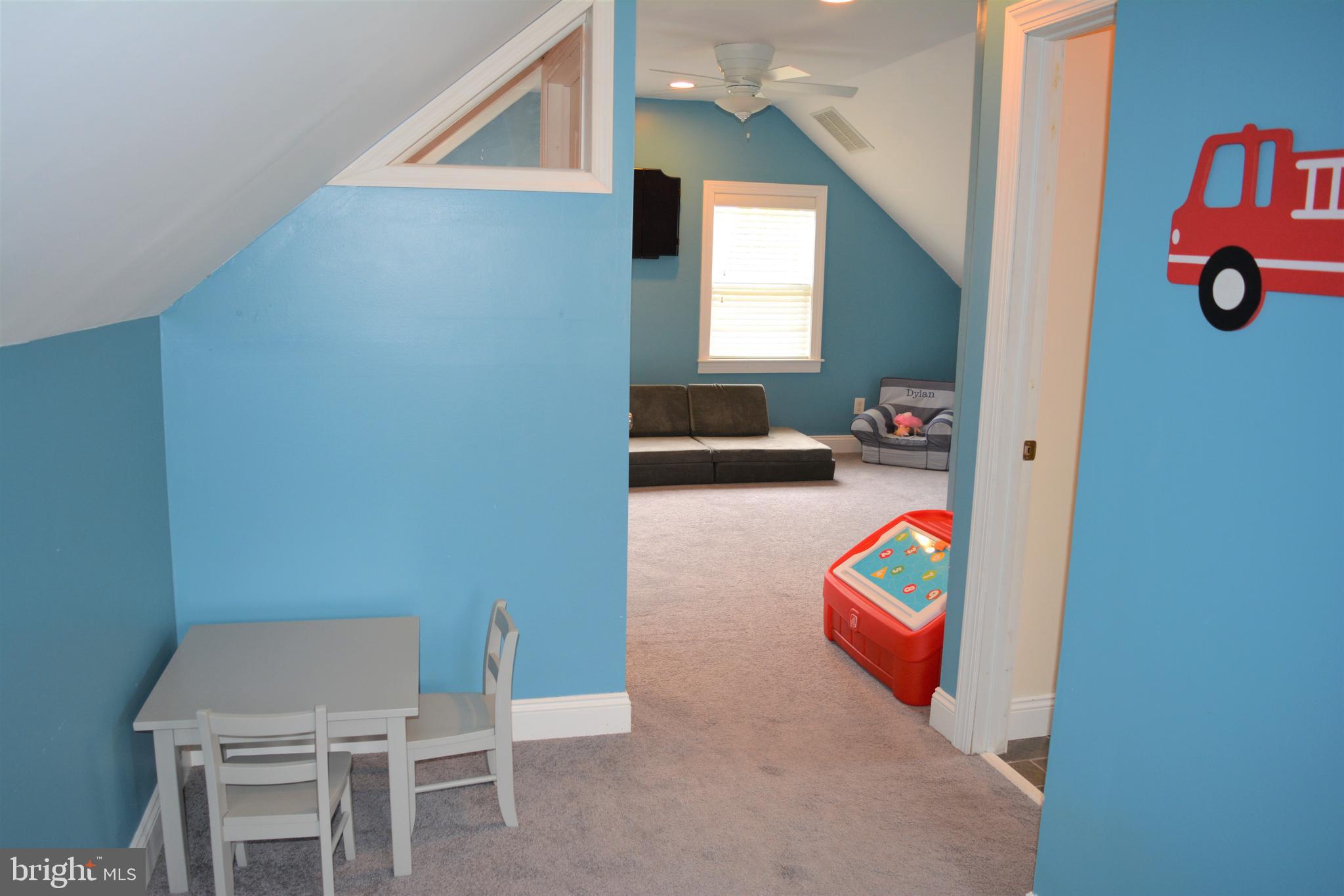 2314 Triebel Road Abington, PA 19001 - Photo 40 of 60