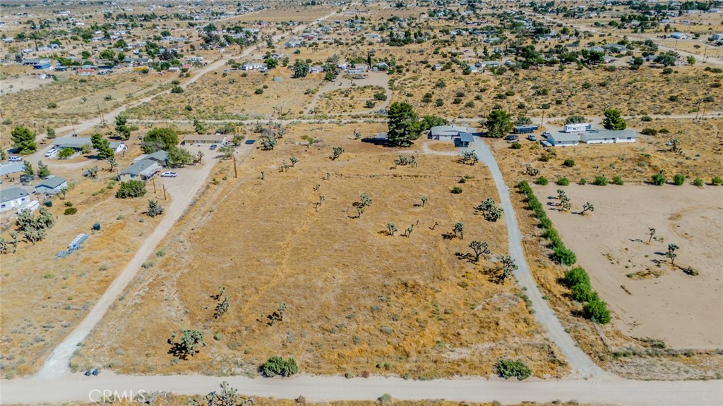 10601 Anderson Ranch Road Phelan, CA 92371 - Photo 5 of 18 a view of a wooden floor in a bathroom