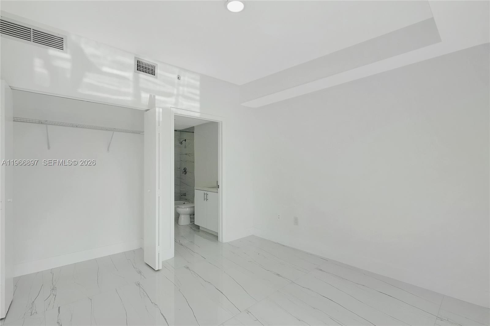 90 Southwest 3rd Street, Unit 1602 Miami, FL 33130 - Photo 23 of 81