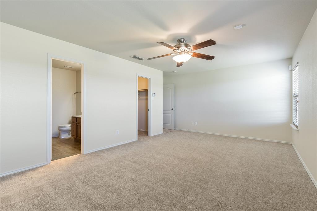 3917 Mantis Street Fort Worth, TX 76106 - Photo 11 of 22 a view of an empty room