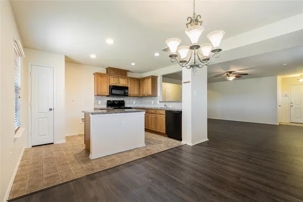 $2,250 | 3917 Mantis Street, Fort Worth, TX 76106