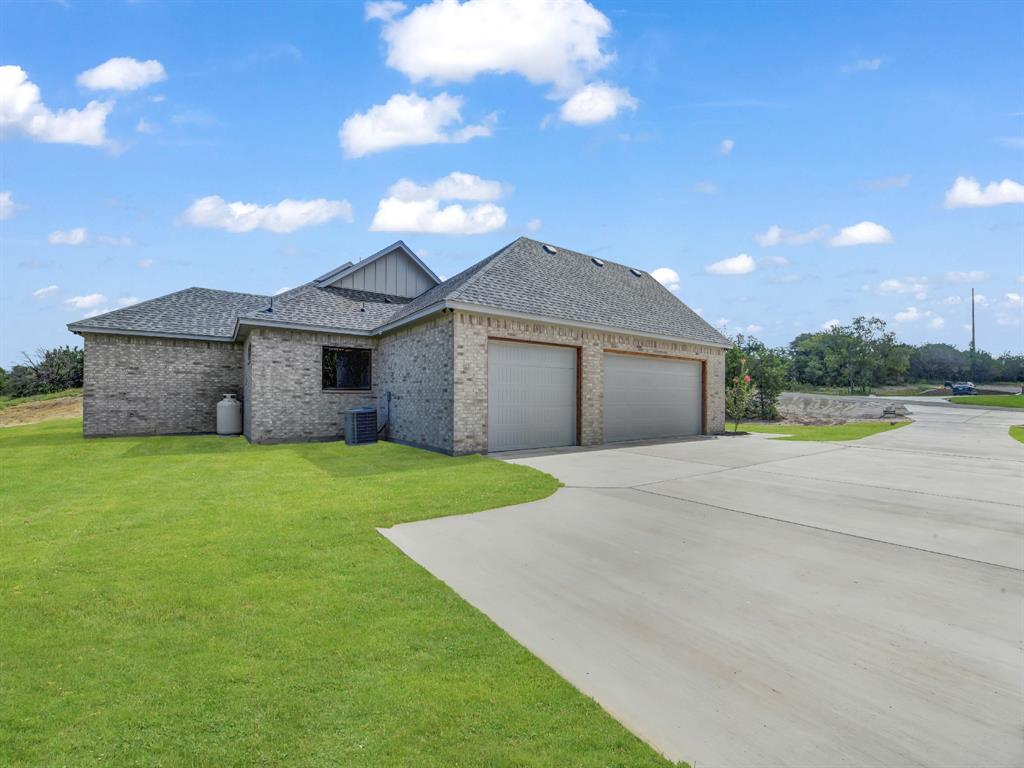 544 Aermotor Loop Weatherford, TX 76085 - Photo 36 of 40