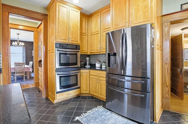$525,000 | 2028 Clay Street, St. Joseph, MO 64501