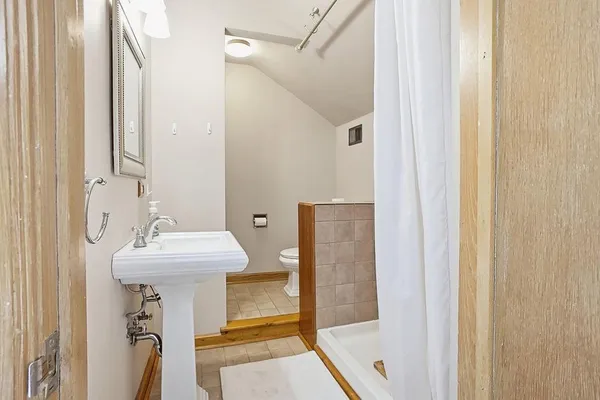 $525,000 | 2028 Clay Street, St. Joseph, MO 64501