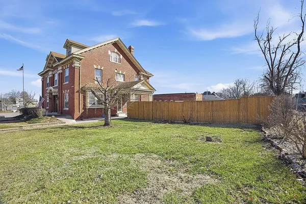 $525,000 | 2028 Clay Street, St. Joseph, MO 64501