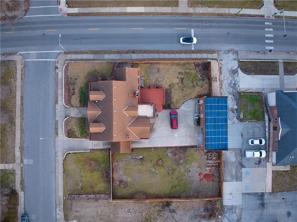 $525,000 | 2028 Clay Street, St. Joseph, MO 64501