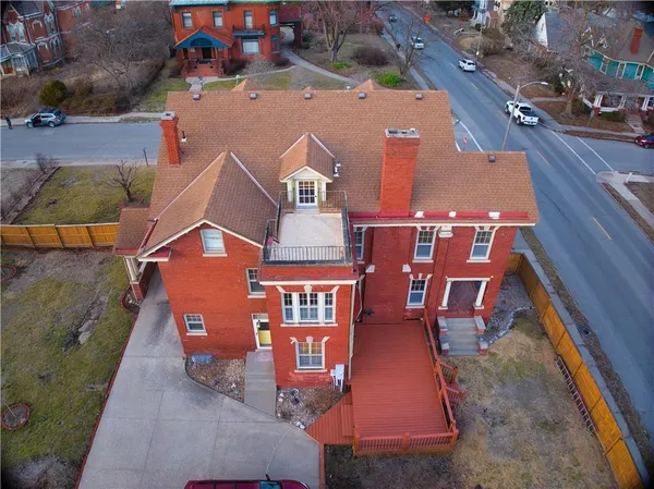 $525,000 | 2028 Clay Street, St. Joseph, MO 64501