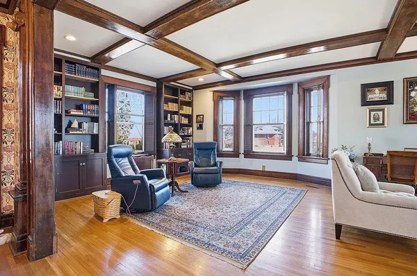 $525,000 | 2028 Clay Street, St. Joseph, MO 64501