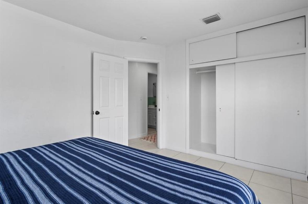 3860 Northeast 23rd Avenue, Unit 4 Lighthouse Point, FL 33064 - Photo 17 of 27 Photo 21