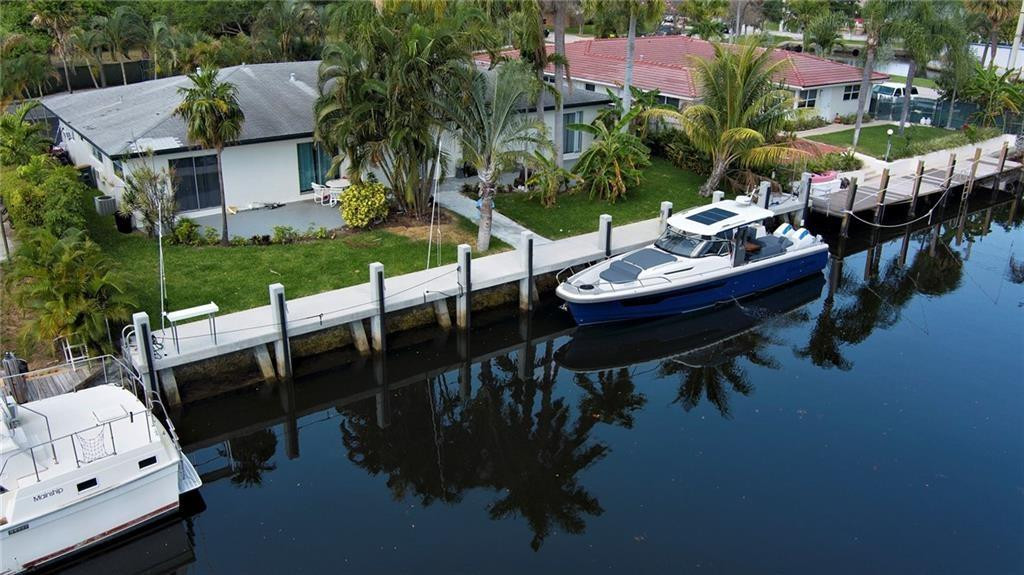 3860 Northeast 23rd Avenue, Unit 4 Lighthouse Point, FL 33064 - Photo 24 of 27 Photo 12