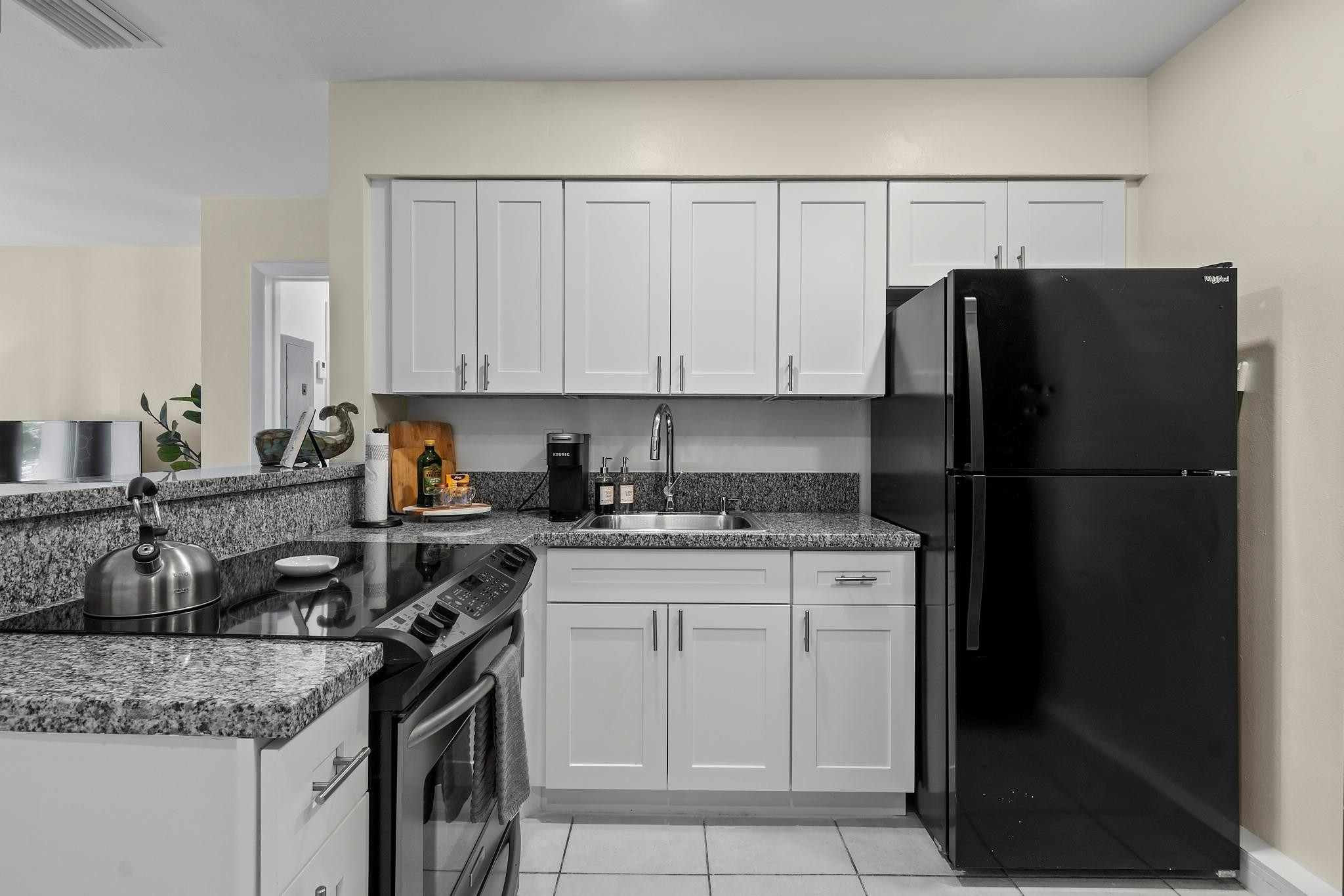 3860 Northeast 23rd Avenue, Unit 4 Lighthouse Point, FL 33064 - Photo 8 of 27 Photo 8