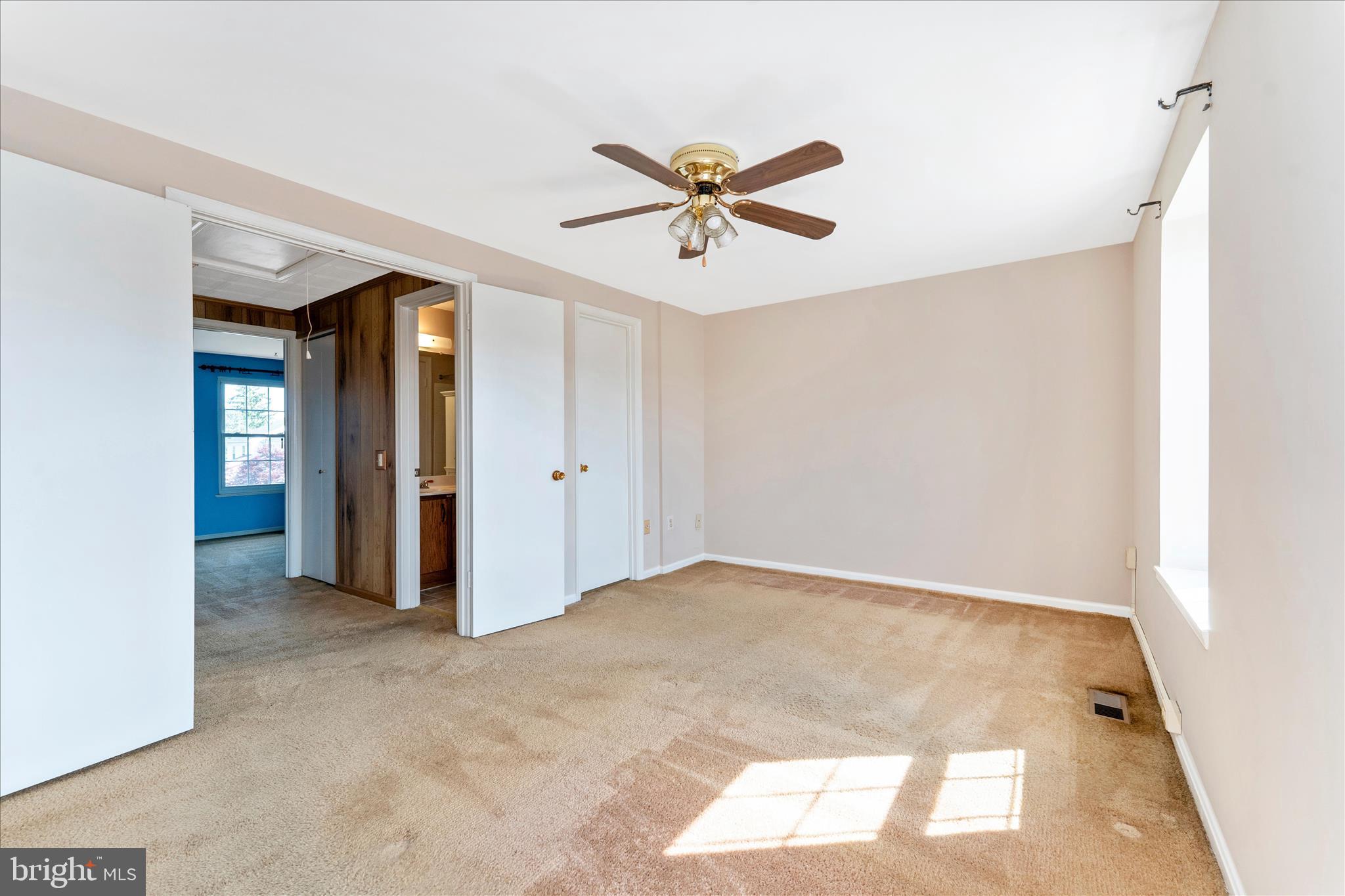 5751 Sunset View Lane Frederick, MD 21703 - Photo 19 of 46 Primary Bedroom