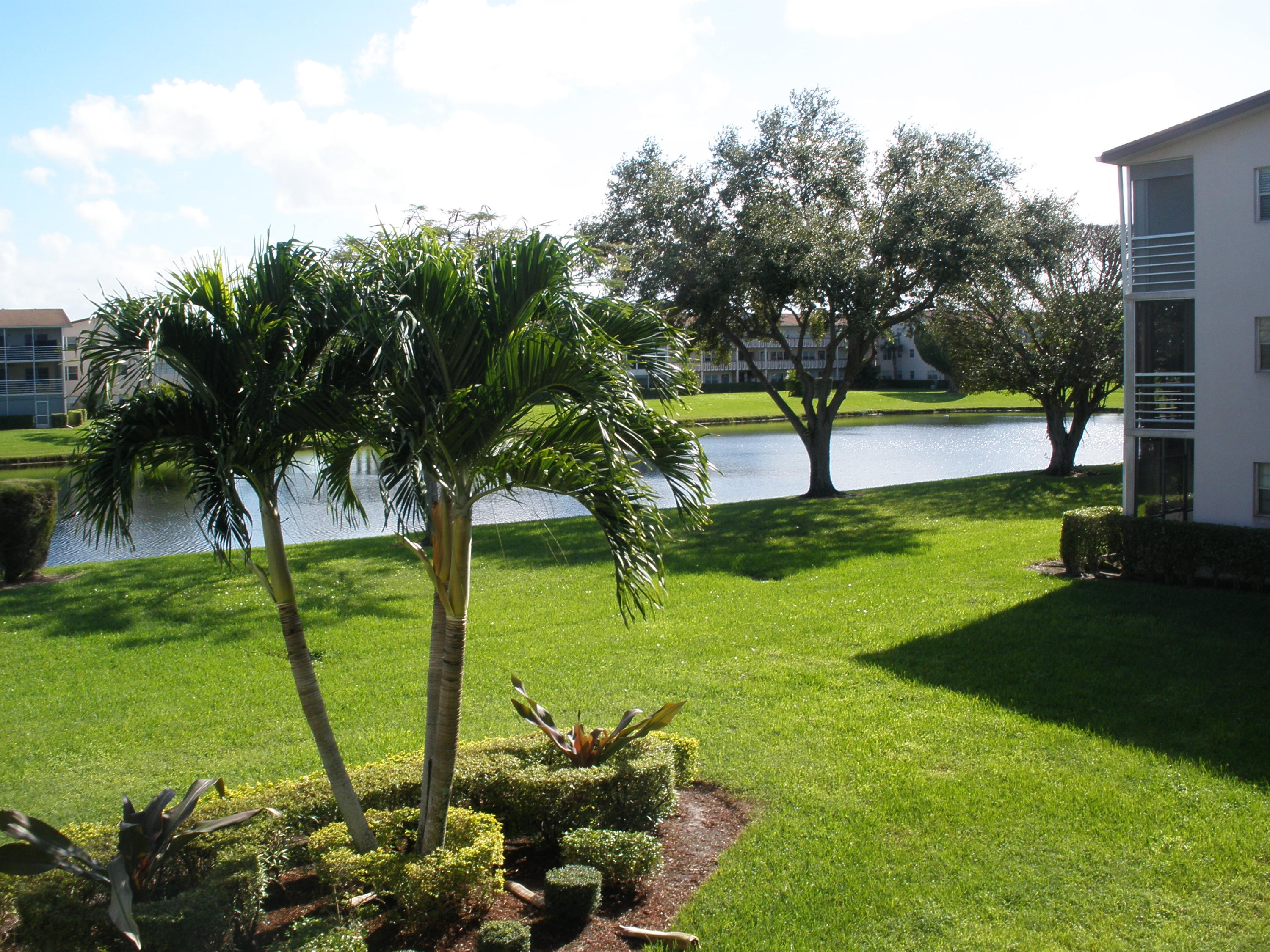 21 Brighton A, Unit 21 Boca Raton, FL 33434 - Photo 5 of 11 004
